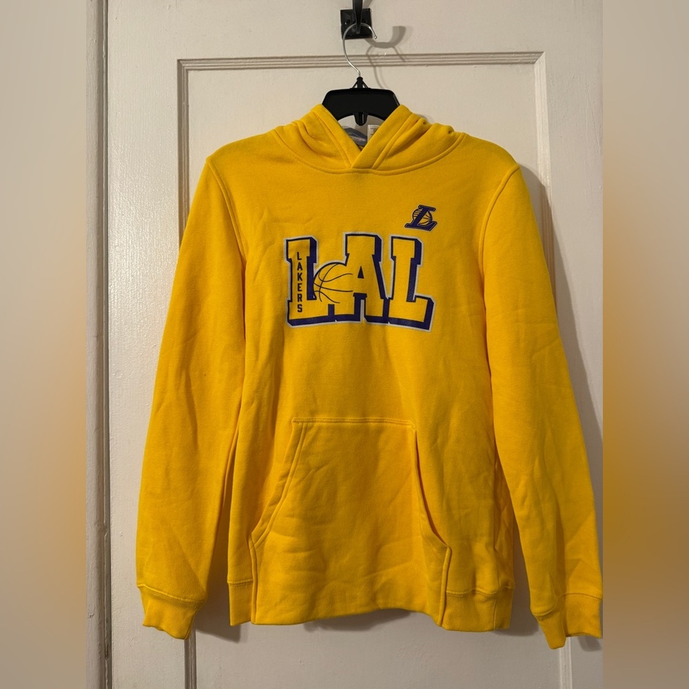 Lakers youth hoodie size large